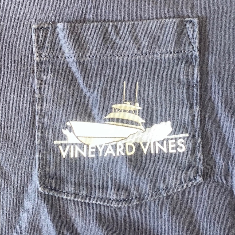 Vineyard Vines T-shirt